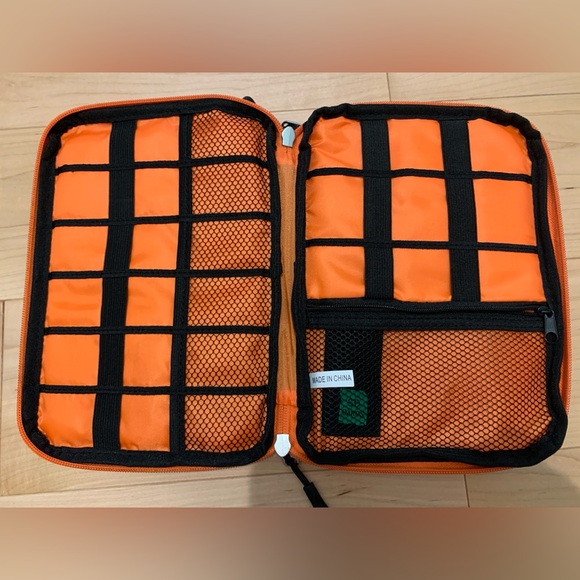 Cable Organizer Zipper Travel Case for Tech/Electronics - Picture 2 of 4
